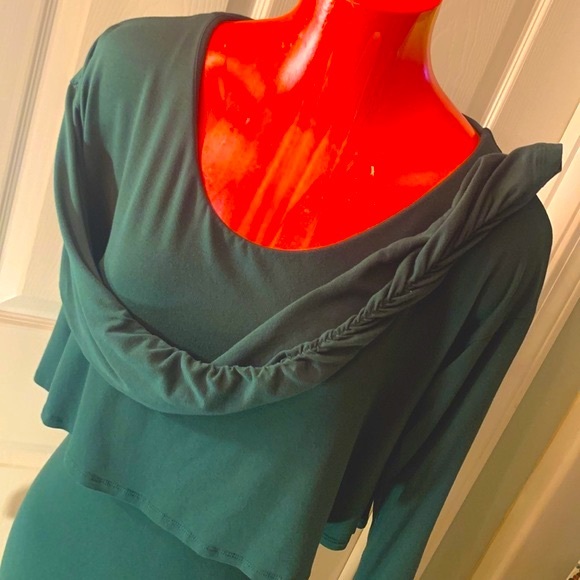 MARK. Beautiful Green Dress - Picture 7 of 9